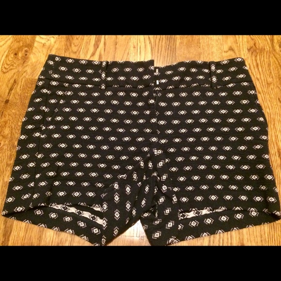 Ann Taylor shorts - Picture 4 of 6